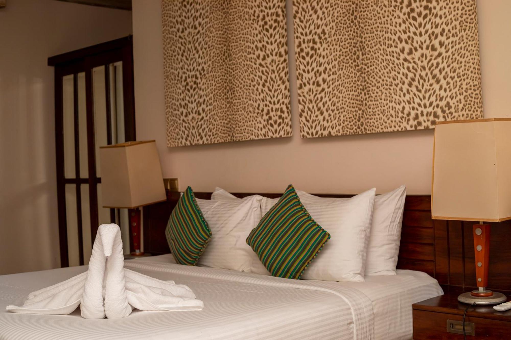 Nikara Luxury Beach House Tissamaharama Exterior photo